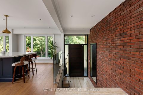 Photo 3 at 25 Bearwood Drive, Humber Valley, Toronto