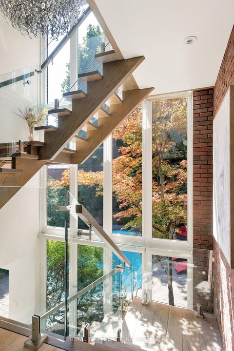 Photo 4 at 25 Bearwood Drive, Humber Valley, Toronto