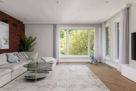 Photo 9 at 25 Bearwood Drive, Humber Valley, Toronto