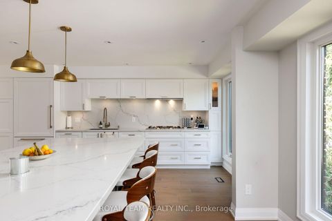 Photo 13 at 25 Bearwood Drive, Humber Valley, Toronto