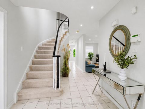 Photo 6 at 31 Logan Court, Holly, Barrie