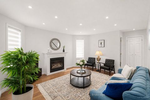 Photo 7 at 31 Logan Court, Holly, Barrie
