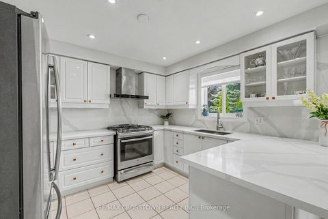 Photo 10 at 31 Logan Court, Holly, Barrie