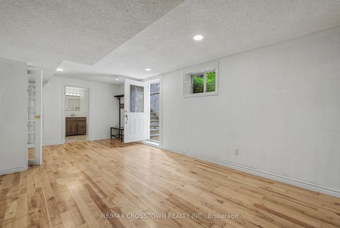 Photo 27 at 31 Logan Court, Holly, Barrie
