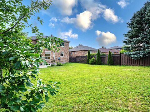 Photo 38 at 31 Logan Court, Holly, Barrie