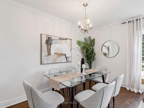 Photo 9 at 7 Panmure Crescent, Bendale, Toronto