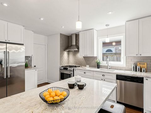 Photo 11 at 7 Panmure Crescent, Bendale, Toronto