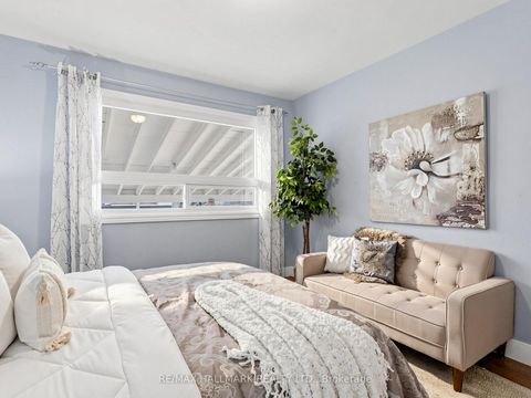 Photo 22 at 7 Panmure Crescent, Bendale, Toronto