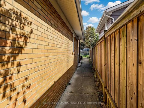 Photo 39 at 7 Panmure Crescent, Bendale, Toronto