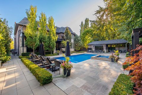 Photo 3 at 222 Arnold Avenue, Yorkhill, Vaughan