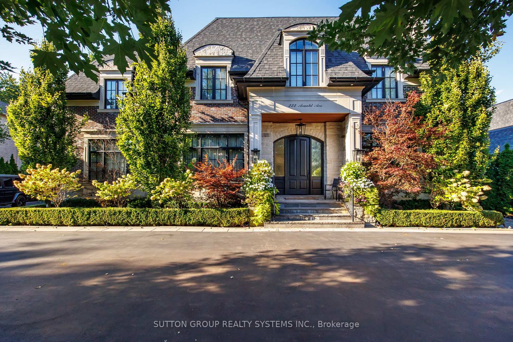 222 Arnold Avenue, Yorkhill, Vaughan photo number 2