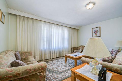 Photo 12 at 724 Vaughan Road, Oakwood Village, Toronto