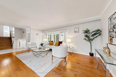 Photo 5 at 18 Olsen Drive, Donalda, Toronto