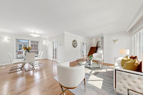 Photo 7 at 18 Olsen Drive, Donalda, Toronto