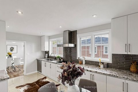Photo 15 at 18 Olsen Drive, Donalda, Toronto