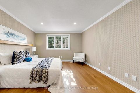 Photo 19 at 18 Olsen Drive, Donalda, Toronto