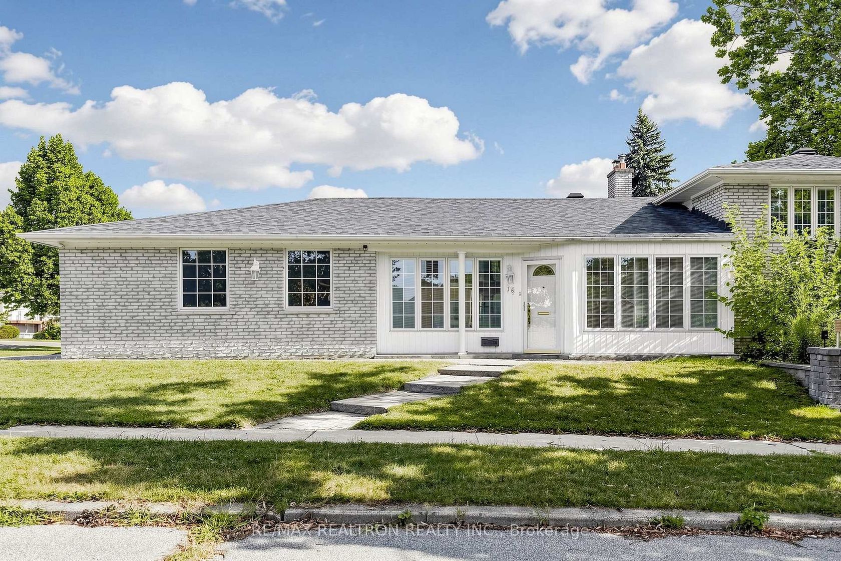 18 Olsen Drive, Donalda, Toronto 