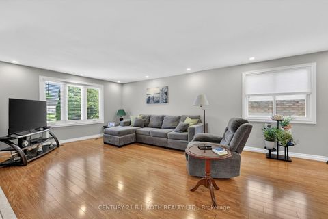 Photo 4 at 6 Ford Street, Sunnidale, Barrie