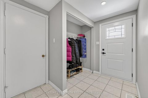 Photo 5 at 6 Ford Street, Sunnidale, Barrie