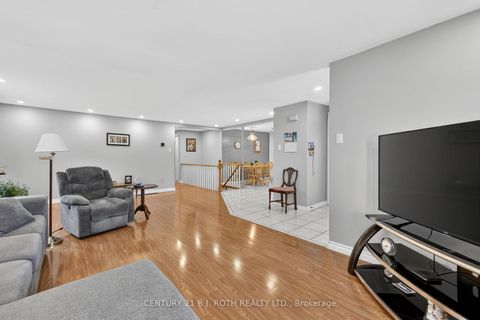 Photo 9 at 6 Ford Street, Sunnidale, Barrie