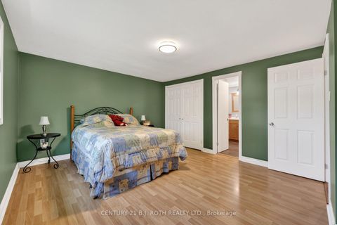 Photo 11 at 6 Ford Street, Sunnidale, Barrie