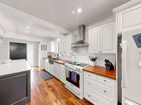 Photo 14 at 64 Clearbrooke Circle, Kipling, Toronto