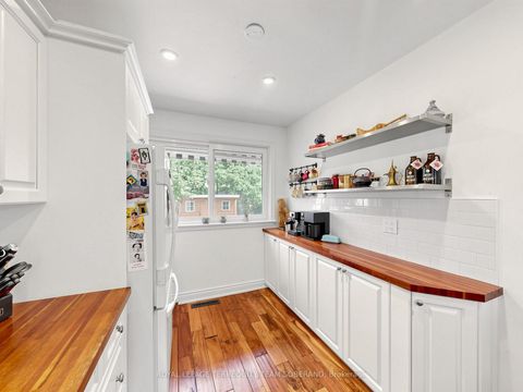 Photo 16 at 64 Clearbrooke Circle, Kipling, Toronto