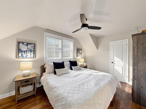 Photo 22 at 64 Clearbrooke Circle, Kipling, Toronto