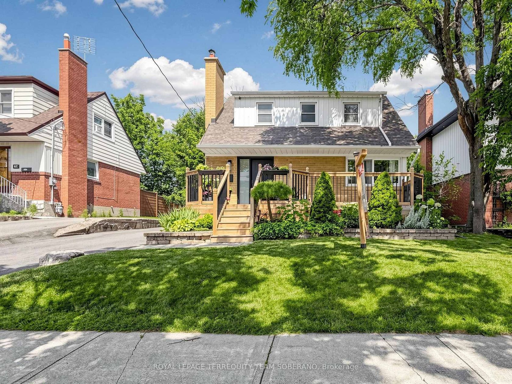 64 Clearbrooke Circle, Kipling, Toronto 