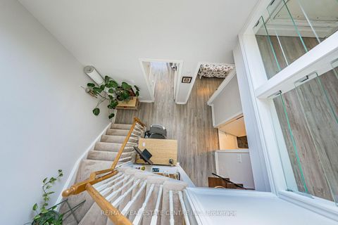 Photo 25 at 920 - 16 Laidlaw Street, South Parkdale, Toronto