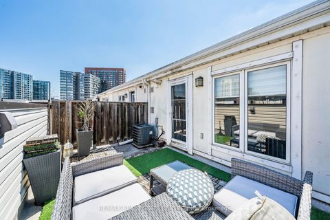 Photo 27 at 920 - 16 Laidlaw Street, South Parkdale, Toronto