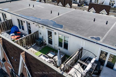 Photo 36 at 920 - 16 Laidlaw Street, South Parkdale, Toronto