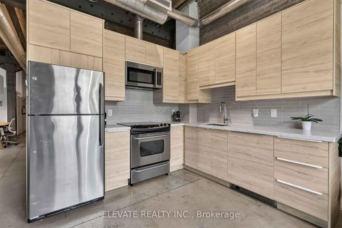 Photo 3 at 312 - 363 Sorauren Avenue, Roncesvalles, Toronto