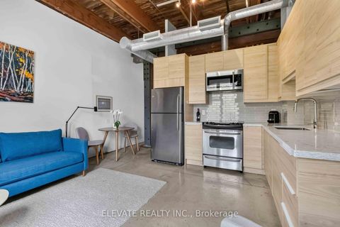 Photo 4 at 312 - 363 Sorauren Avenue, Roncesvalles, Toronto