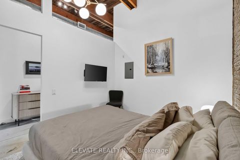Photo 8 at 312 - 363 Sorauren Avenue, Roncesvalles, Toronto