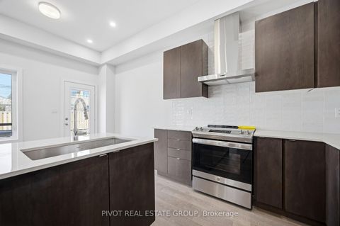 Photo 12 at 91 Danielle Moore Circle, Bendale, Toronto