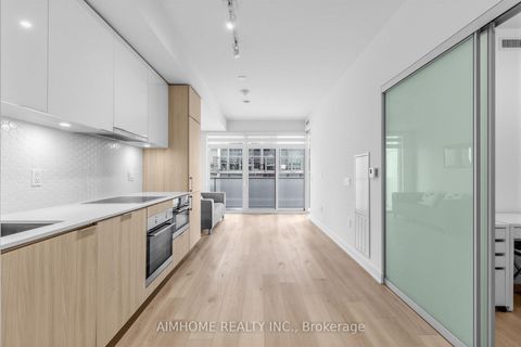 Photo 3 at 409 - 15 Queens Quay E, Waterfront Communities C8, Toronto
