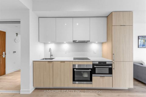 Photo 5 at 409 - 15 Queens Quay E, Waterfront Communities C8, Toronto