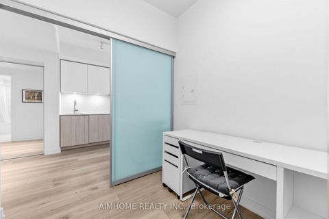 Photo 12 at 409 - 15 Queens Quay E, Waterfront Communities C8, Toronto