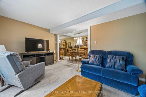 Photo 10 at 168 Song Meadoway, Hillcrest Village, Toronto