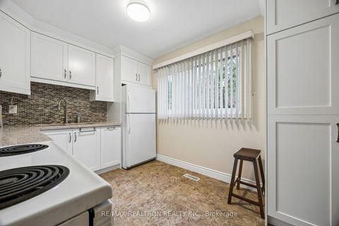 Photo 16 at 168 Song Meadoway, Hillcrest Village, Toronto