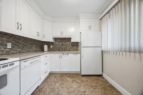 Photo 17 at 168 Song Meadoway, Hillcrest Village, Toronto