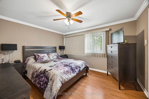 Photo 24 at 168 Song Meadoway, Hillcrest Village, Toronto