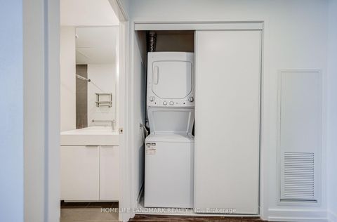 Photo 7 at 601 - 33 Helendale Avenue, Eglinton, Toronto