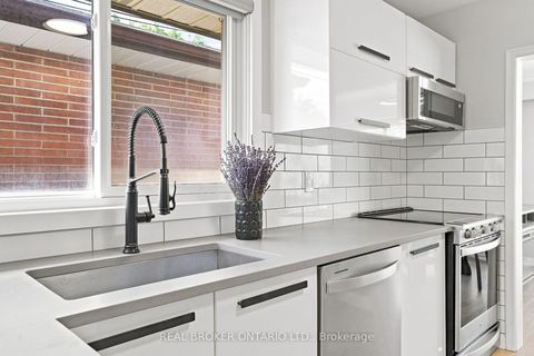 Photo 6 at 7 Allison Drive, Queensway, Toronto