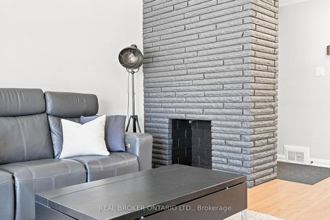 Photo 11 at 7 Allison Drive, Queensway, Toronto