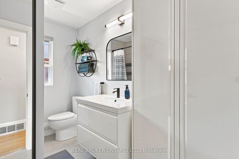 Photo 20 at 7 Allison Drive, Queensway, Toronto
