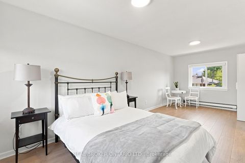 Photo 26 at 7 Allison Drive, Queensway, Toronto