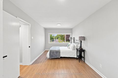 Photo 27 at 7 Allison Drive, Queensway, Toronto