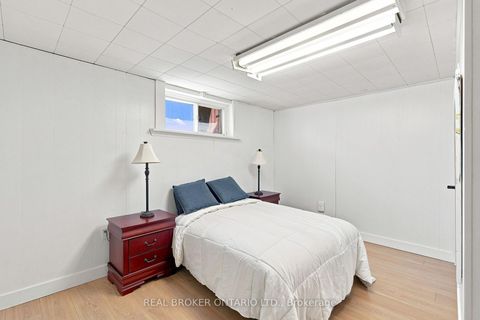 Photo 31 at 7 Allison Drive, Queensway, Toronto